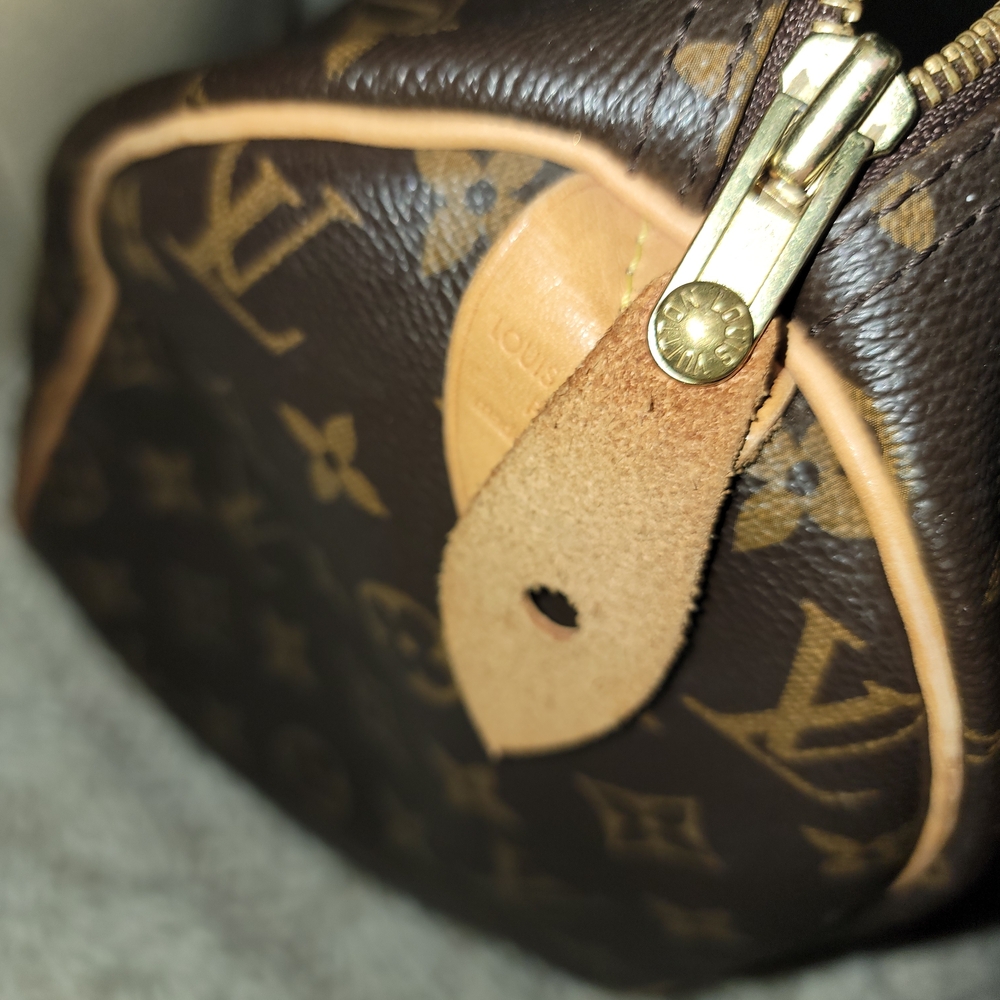Louis Vuitton Brown Monogram Handbag - Picture 6 of 8